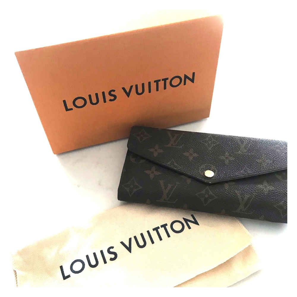 Louis Vuitton Monogram Sarah Wallet